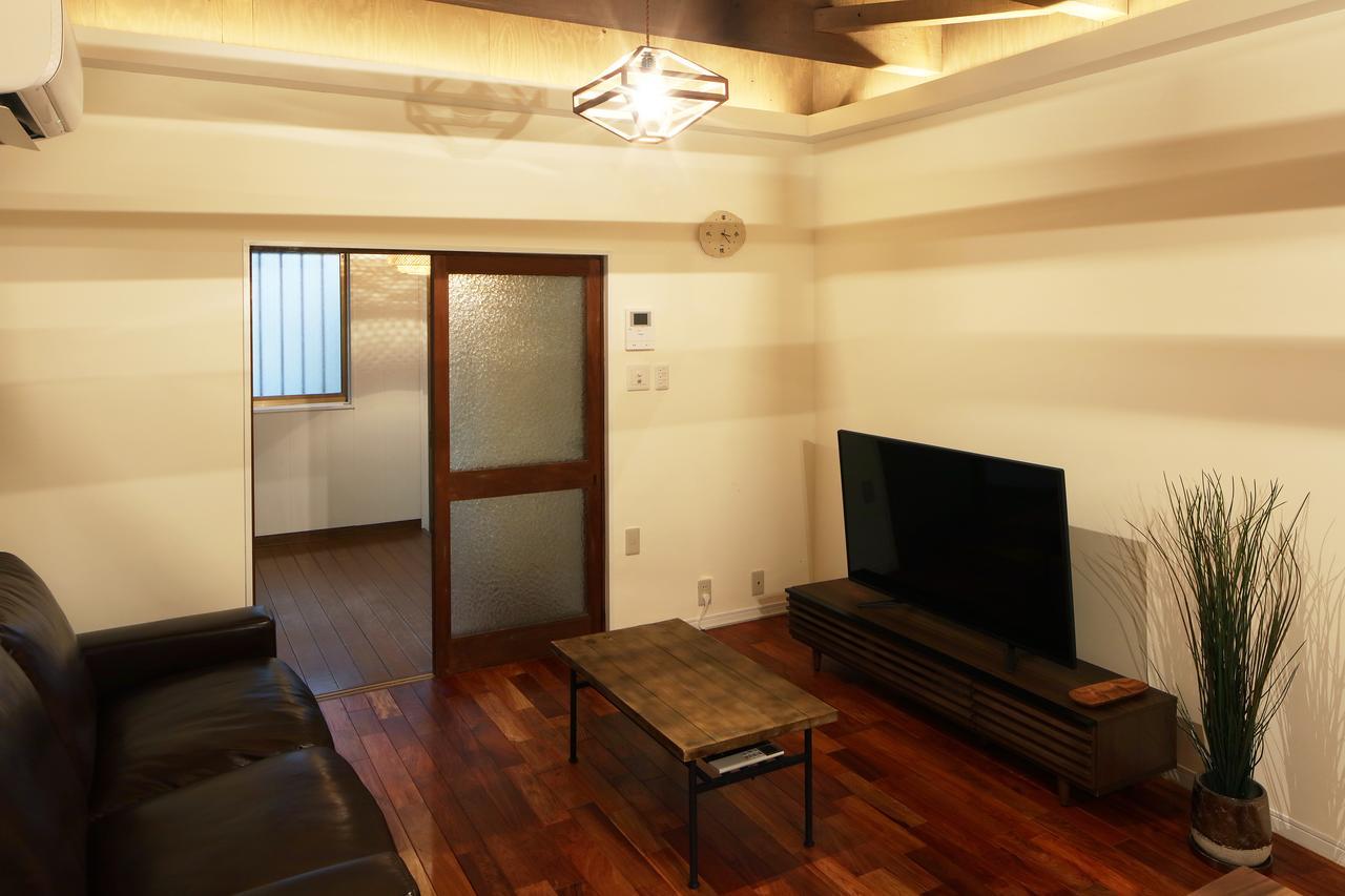 Chikyuutabikazoku Usj Apartment Osaka Exterior foto