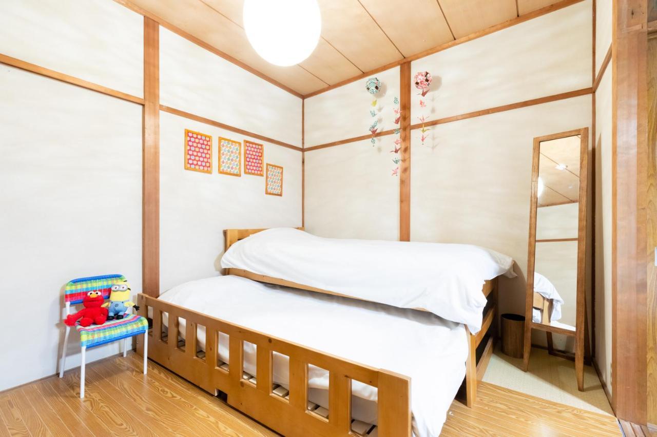 Chikyuutabikazoku Usj Apartment Osaka Exterior foto